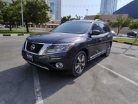 Used 2014 Nissan Pathfinder for sale in Dubai