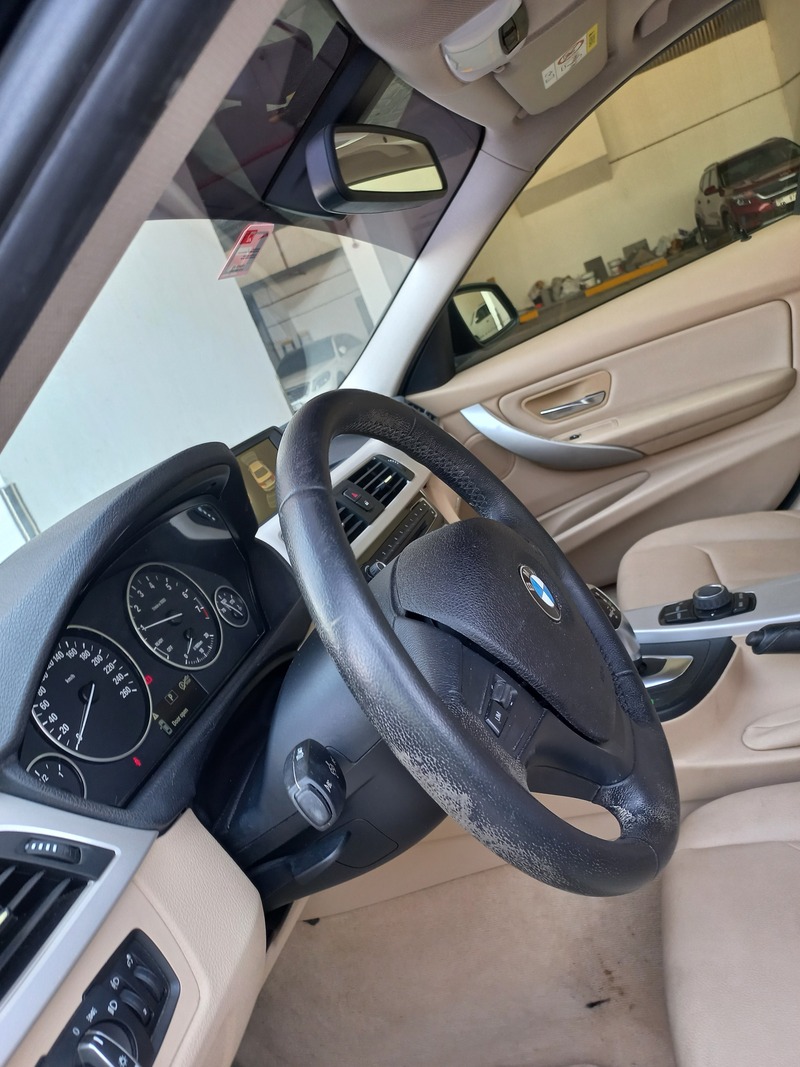 Used 2016 BMW 318 for sale in Dubai
