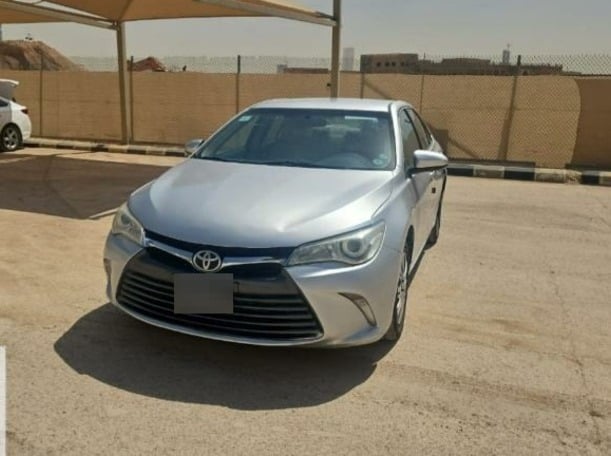 Used 2017 Toyota Camry for sale in Riyadh