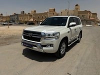 Used 2016 Toyota Land Cruiser for sale in Riyadh