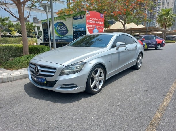 Used 2013 Mercedes CLS350 for sale in Dubai