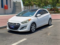 Used 2013 Hyundai Elantra for sale in Dubai