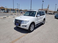 Used 2017 Mitsubishi Pajero for sale in Dammam