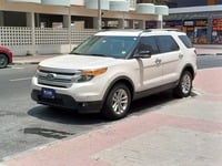 Used 2013 Ford Explorer for sale in Dubai