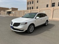 Used 2015 Lincoln MKT for sale in Riyadh