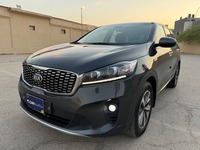 Used 2018 Kia Sorento for sale in Riyadh