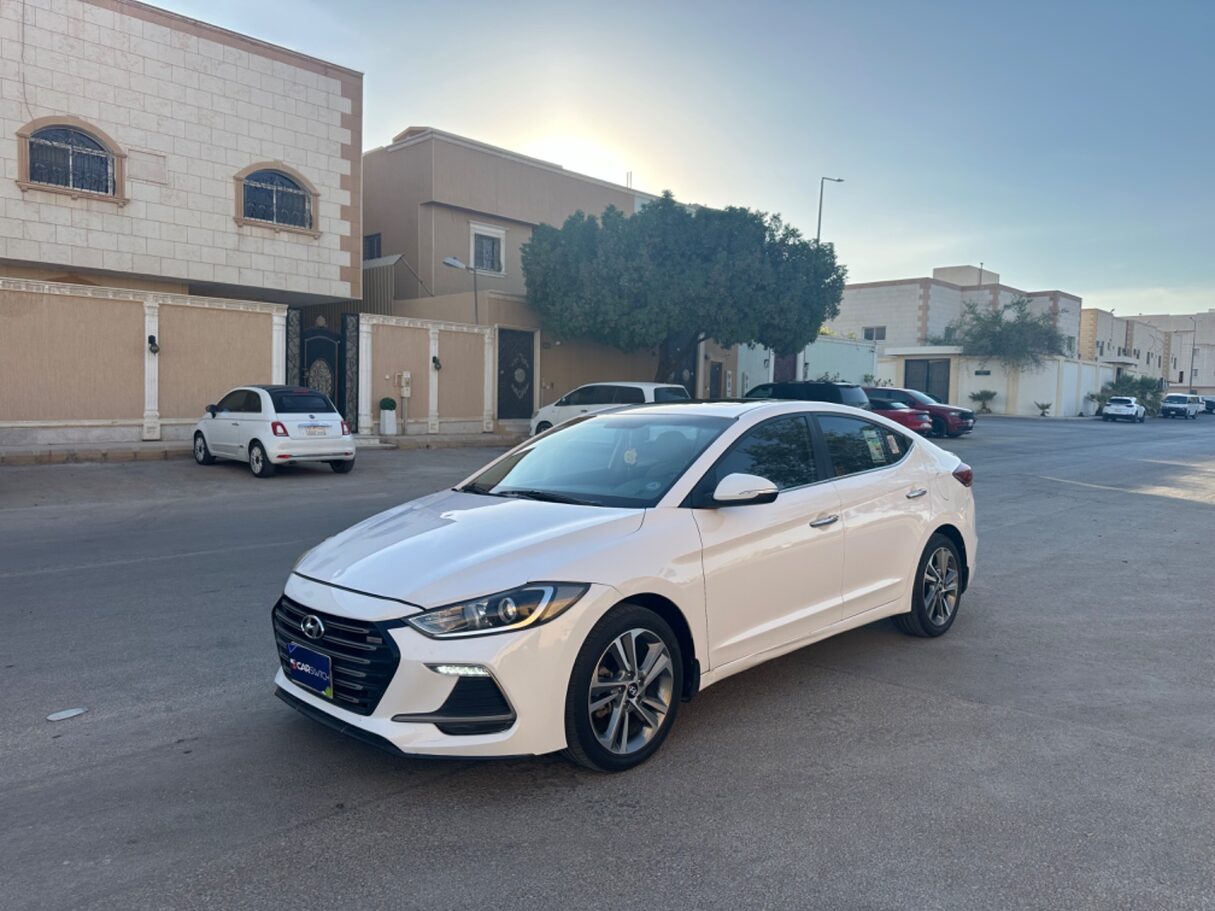 Used 2018 Hyundai Elantra for sale in Riyadh