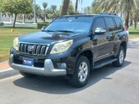 Used 2013 Toyota Prado for sale in Abu Dhabi