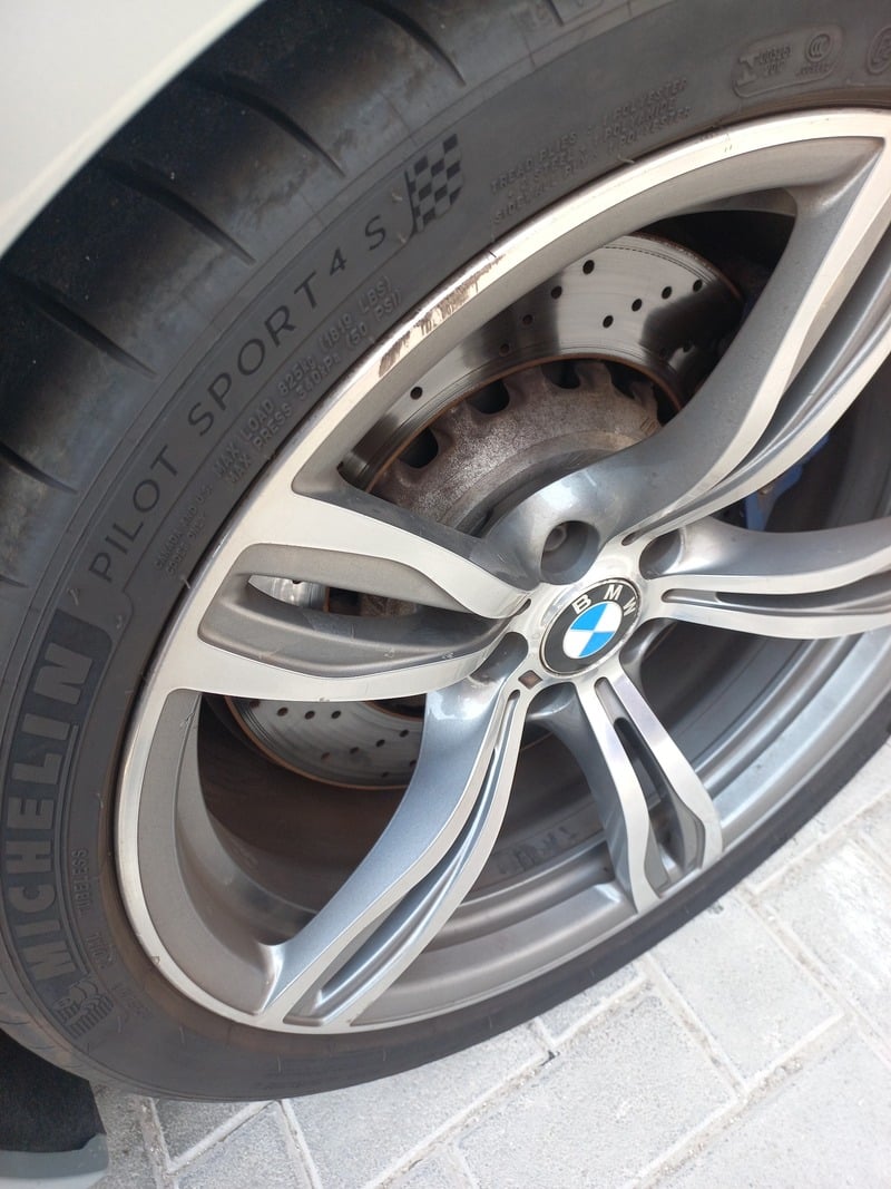 Used 2013 BMW M5 for sale in Abu Dhabi