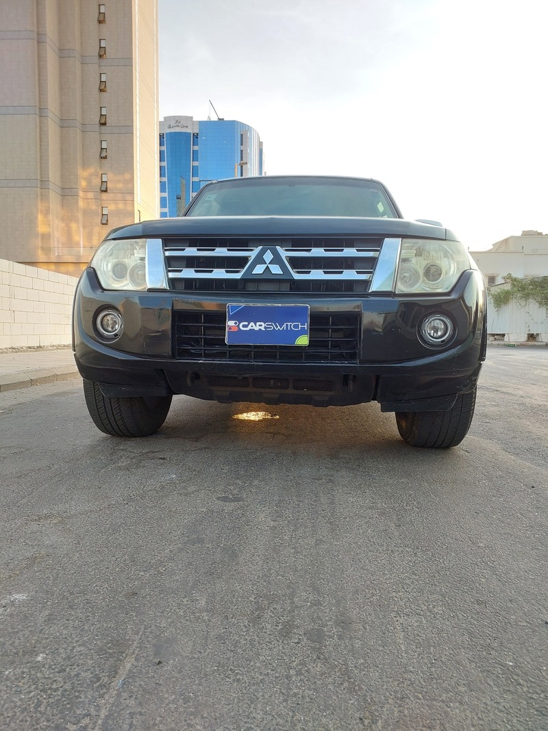 Used 2012 Mitsubishi Pajero for sale in Jeddah