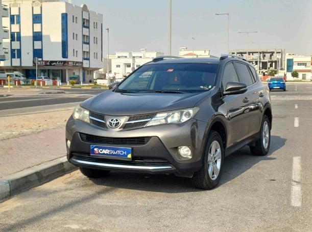 Used 2013 Toyota RAV 4 for sale in Abu Dhabi