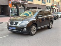 Used 2015 Nissan Pathfinder for sale in Dubai