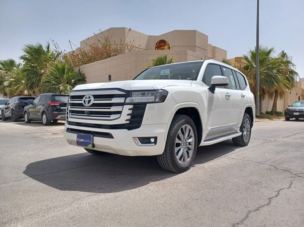 Used 2023 Toyota Land Cruiser for sale in Riyadh