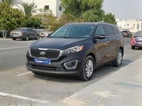 Used 2016 Kia Sorento for sale in Abu Dhabi