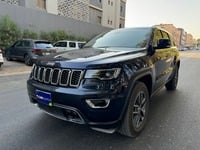 Used 2018 Jeep Grand Cherokee for sale in Riyadh