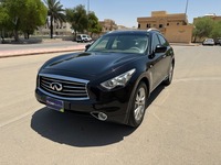 مستعمله 2016 انفنتي QX70 للبيع فى الرياض