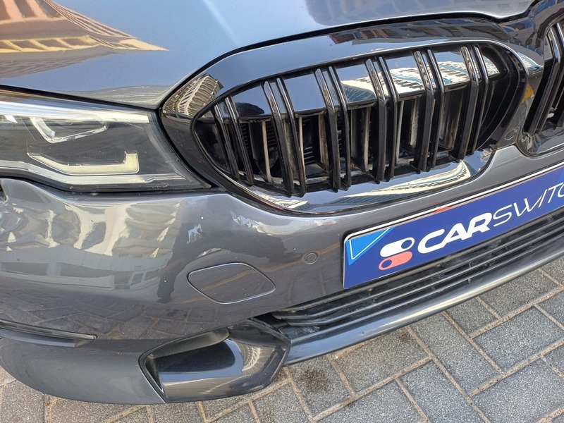 Used 2021 BMW 320 for sale in Dubai
