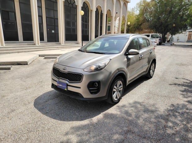 Used 2017 Kia Sportage for sale in Al Khobar