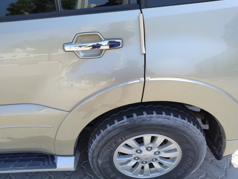 Used 2014 Mitsubishi Pajero for sale in Sharjah