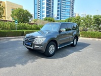 Used 2015 Mitsubishi Pajero for sale in Dubai