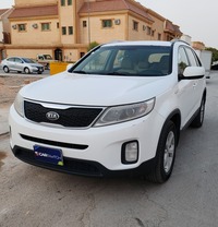 Used 2015 Kia Sorento for sale in Riyadh