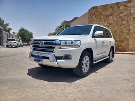 Toyota Land Cruiser Used 2016 Toyota Land Cruiser for sale in Riyadh