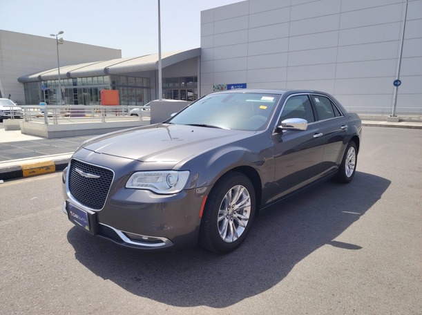 Used 2023 Chrysler 300 for sale in Jeddah