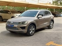 Used 2016 Volkswagen Touareg for sale in Dubai