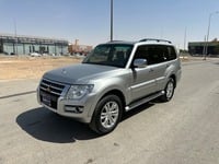 Used 2020 Mitsubishi Pajero for sale in Riyadh