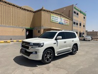 Used 2016 Toyota Land Cruiser for sale in Riyadh