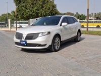 Used 2014 Lincoln MKT for sale in Dubai