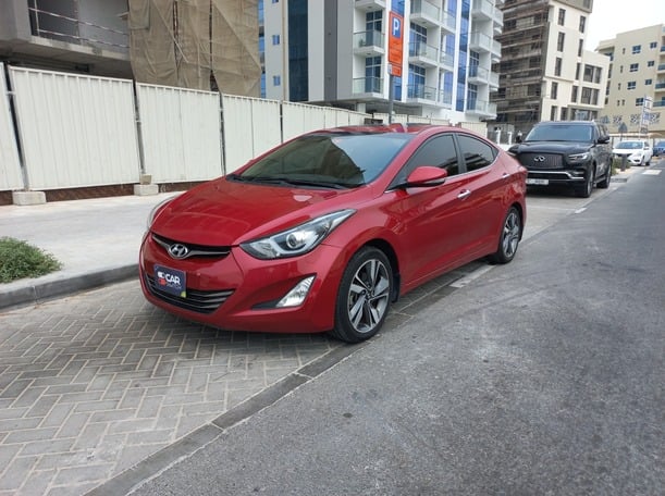 Used 2015 Hyundai Elantra for sale in Dubai