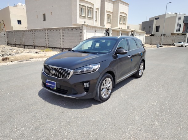 Used 2018 Kia Sorento for sale in Dammam