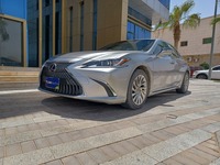 Used 2021 Lexus ES300 for sale in Riyadh