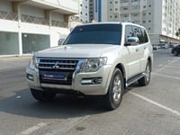 Used 2016 Mitsubishi Pajero for sale in Sharjah