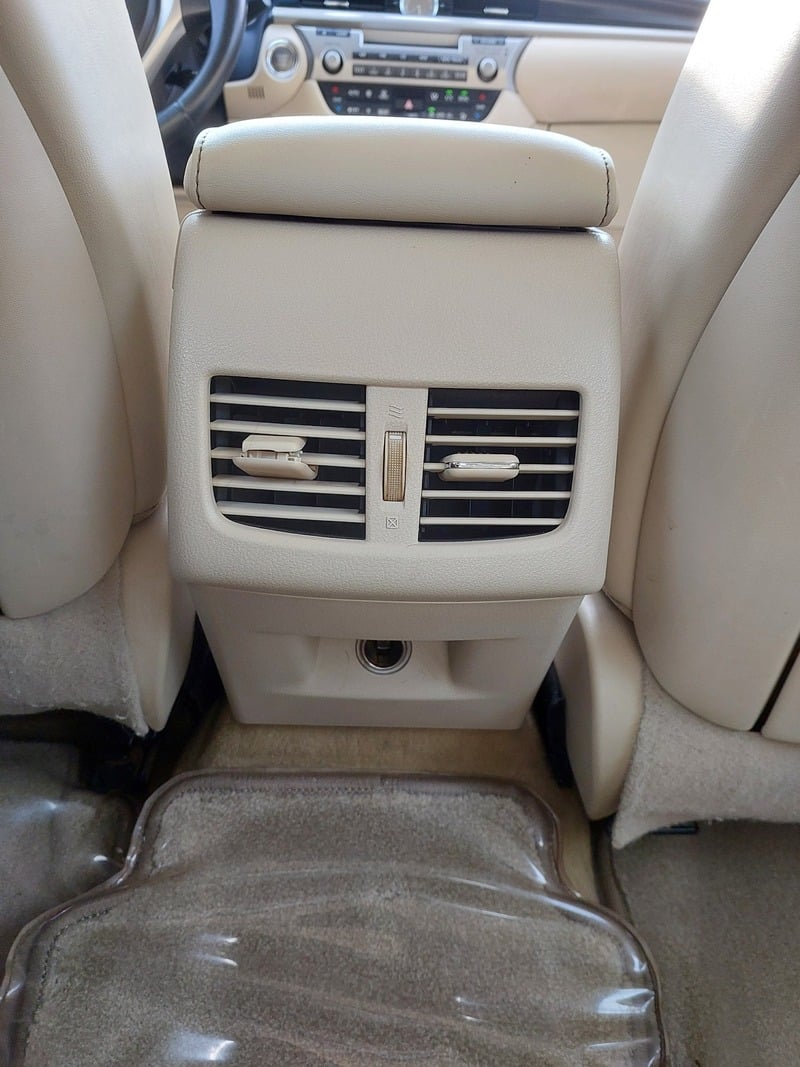 Used 2014 Lexus ES250 for sale in Jeddah