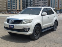 Used 2015 Toyota Fortuner for sale in Abu Dhabi