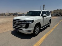 Used 2024 Toyota Land Cruiser for sale in Riyadh