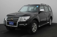 Used 2020 Mitsubishi Pajero for sale in Ajman