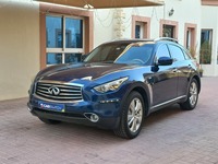 Used 2015 Infiniti QX70 for sale in Dubai