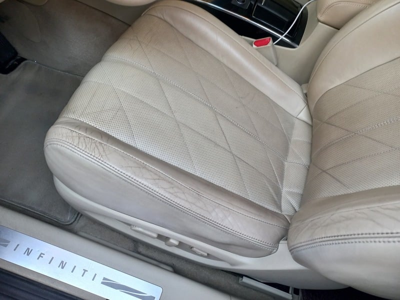 Used 2015 Infiniti QX70 for sale in Dubai