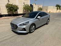 Used 2019 Hyundai Sonata for sale in Riyadh