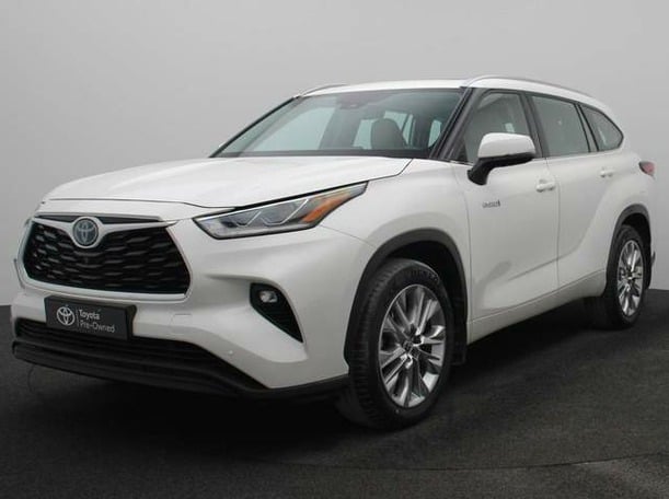 Used 2020 Toyota Highlander for sale in Dubai