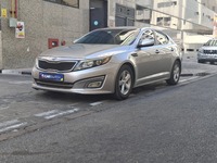 Used 2015 Kia Optima for sale in Dubai