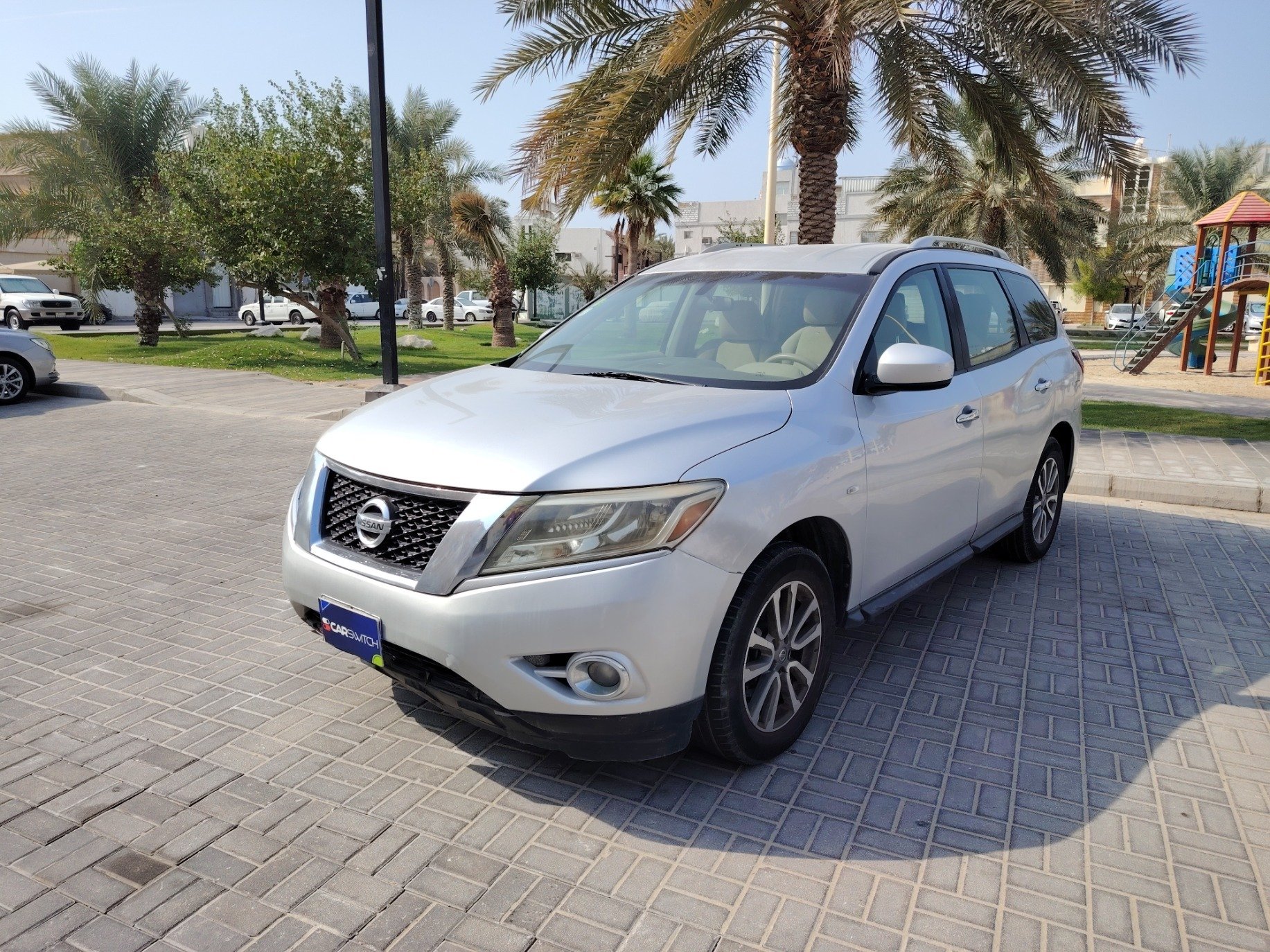 Used 2013 Nissan Pathfinder for sale in Dammam