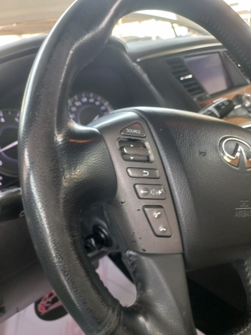 Used 2012 Infiniti QX56 for sale in Dubai