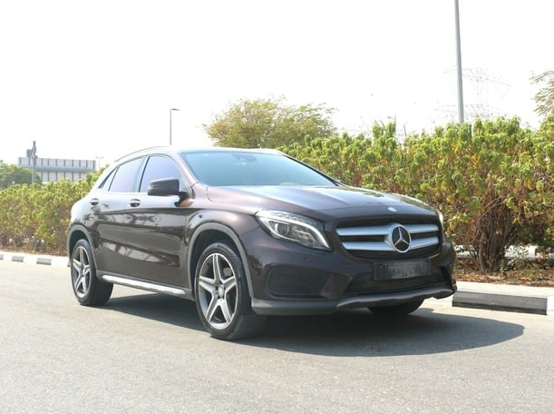 Used 2016 Mercedes GLA250 for sale in Dubai