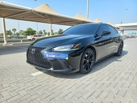 مستعمله 2023 لكزس ES350 للبيع فى دبي