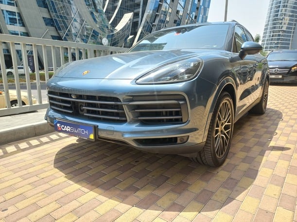 Used 2018 Porsche Cayenne S for sale in Dubai