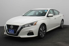 Nissan Altima Used 2020 Nissan Altima for sale in Dubai
